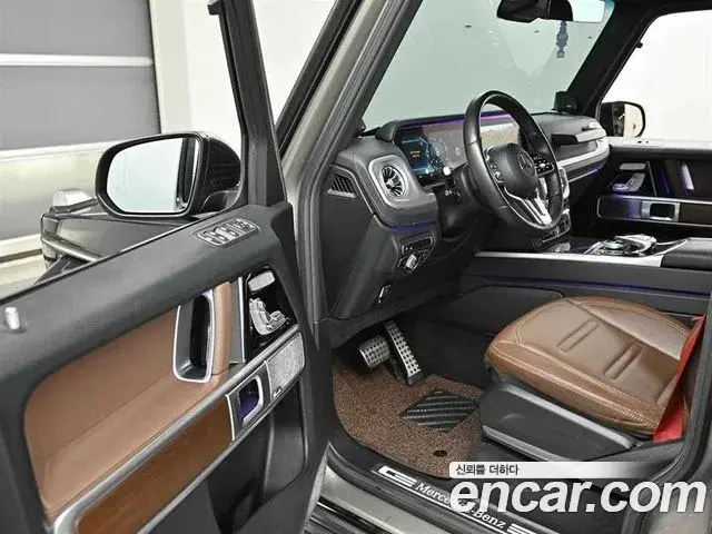 Mercedes-Benz G-Class 2021 — Photo 18/19