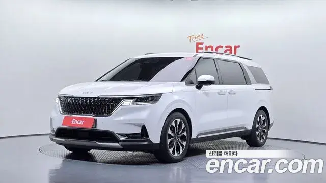 Kia Carnival 2023 — Фото 1/20