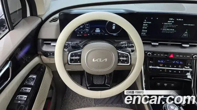 Kia Carnival 2023 — Фото 13/20