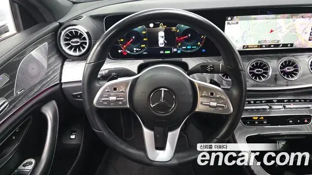 Mercedes-Benz CLS-Class 2021 — Photo 8/20