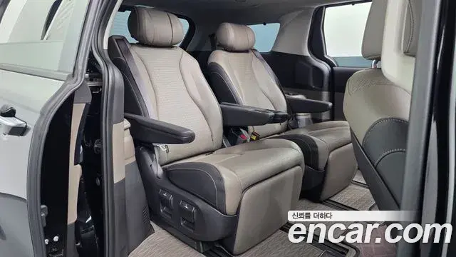 Kia Carnival 2024 — Фото 11/20