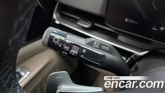 Kia Carnival 2024 — Photo 17/37