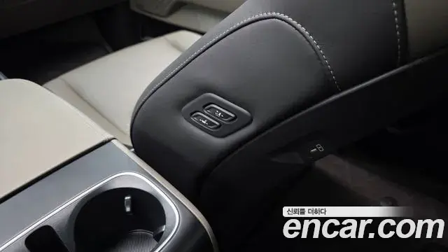 Kia Carnival 2024 — Photo 25/37
