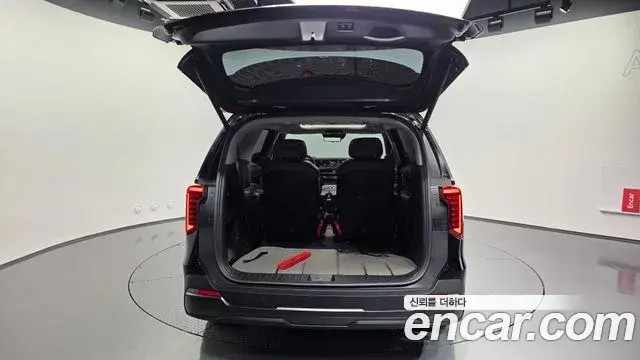 Kia Carnival 2024 — Photo 2/37