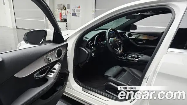 Mercedes-Benz C-Class 2020 — Фото 10/20