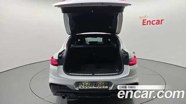 BMW X4 2019 — ფოტო 14/34