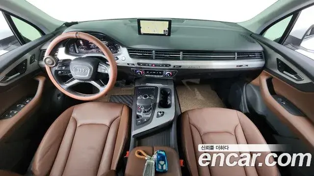 Audi Q7 2019 — Şəkil 19/39