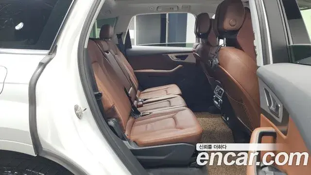Audi Q7 2019 — Şəkil 39/39