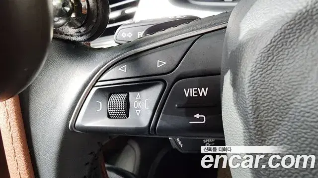 Audi Q7 2019 — Şəkil 11/39