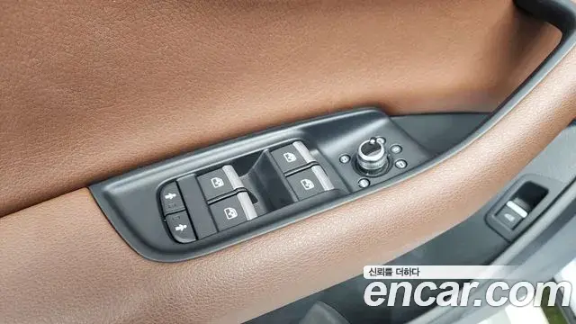 Audi Q7 2019 — Şəkil 27/39