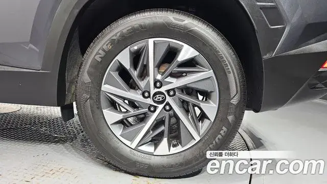 Hyundai Tucson Hybrid 2023 — Şəkil 28/32