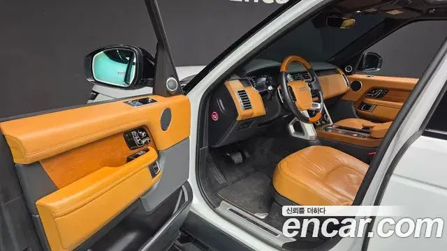 Land Rover Range Rover 2021 — Photo 36/39