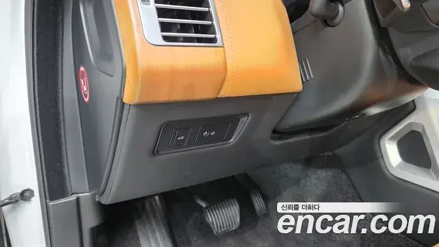 Land Rover Range Rover 2021 — Photo 29/39