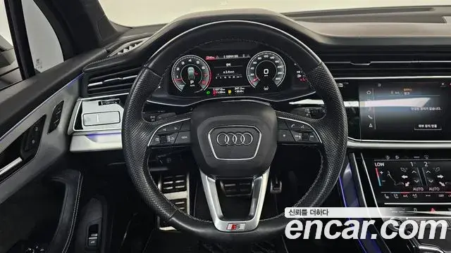 Audi Q7 2021 — Фото 14/20