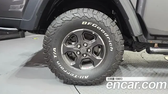 Jeep Gladiator 2021 — ფოტო 23/30