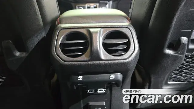 Jeep Gladiator 2021 — ფოტო 28/30