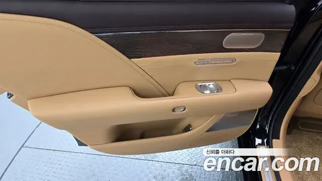 Genesis G90 2022 — Şəkil 9/30