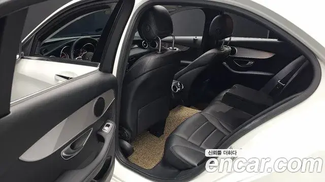 Mercedes-Benz C-Class 2020 — Фото 12/20