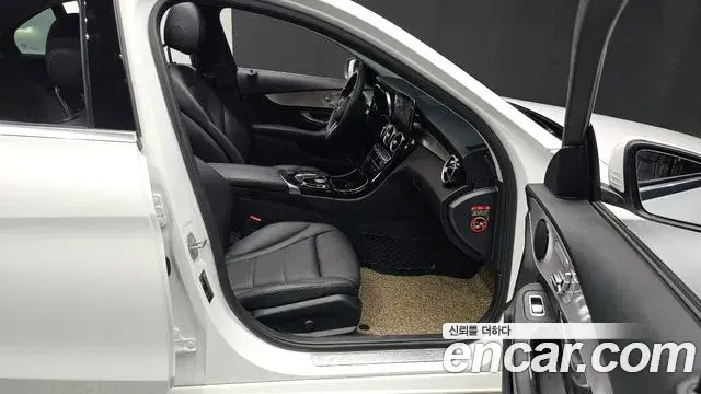Mercedes-Benz C-Class 2020 — Şəkil 3/34