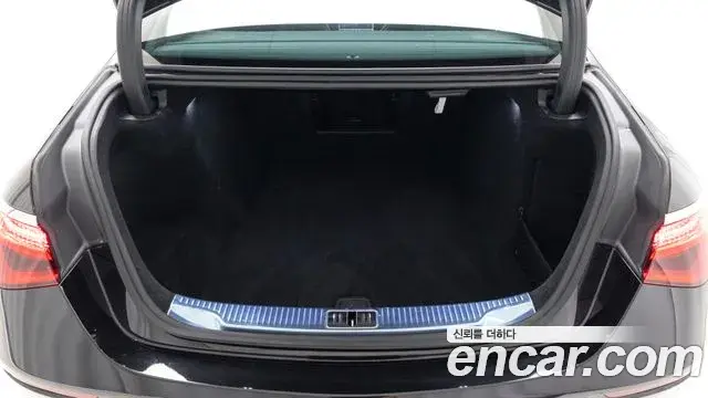 Mercedes-Benz S-Class 2025 — ფოტო 4/20