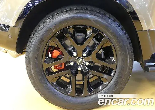 Land Rover Defender 2023 — Photo 12/20