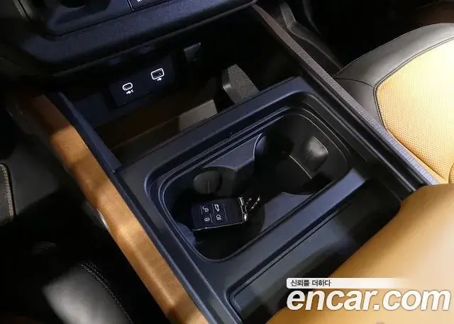 Land Rover Defender 2023 — Photo 9/20