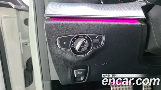 Mercedes-Benz E-Class 2019 — Şəkil 18/20