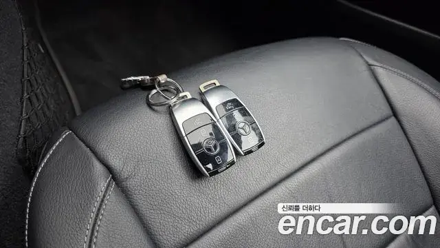 Mercedes-Benz E-Class 2019 — Şəkil 1/20
