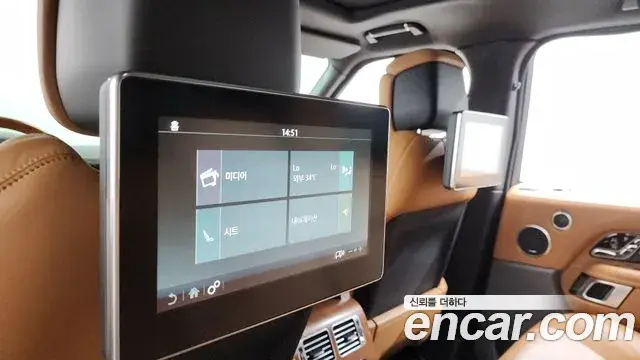 Land Rover Range Rover 2018 — Photo 12/20
