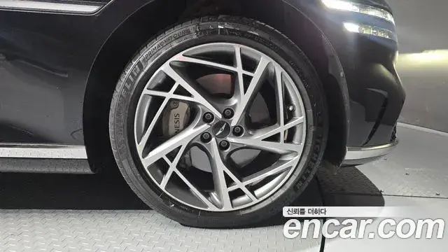 Genesis G90 2023 — Şəkil 22/36
