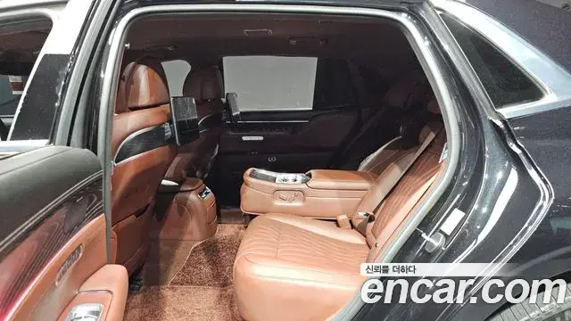 Genesis G90 2023 — Şəkil 34/36