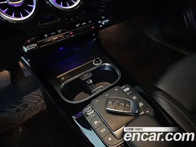 Mercedes-Benz A-Class 2020 — ფოტო 10/18