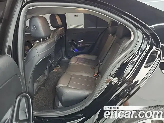Mercedes-Benz A-Class 2020 — ფოტო 11/18