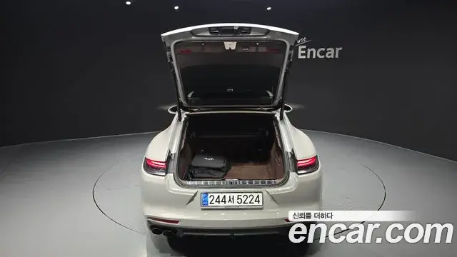 Porsche Panamera 2023 — Şəkil 17/38