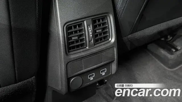 Renault Samsung Arkana 2025 — ფოტო 30/31