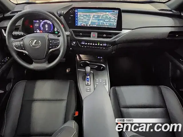 Lexus UX300h 2025 — Şəkil 6/19