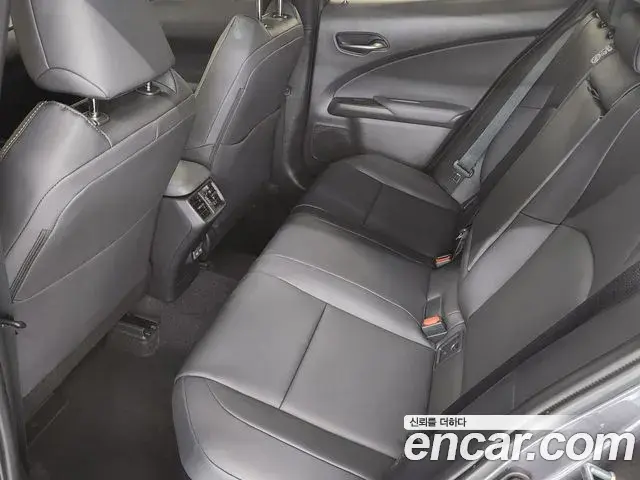 Lexus UX300h 2025 — Şəkil 10/19