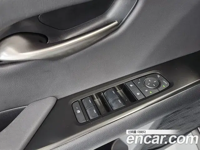 Lexus UX300h 2025 — Şəkil 11/19