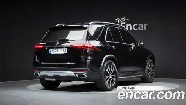 Mercedes-Benz GLE-Class 2024 — Photo 23/38