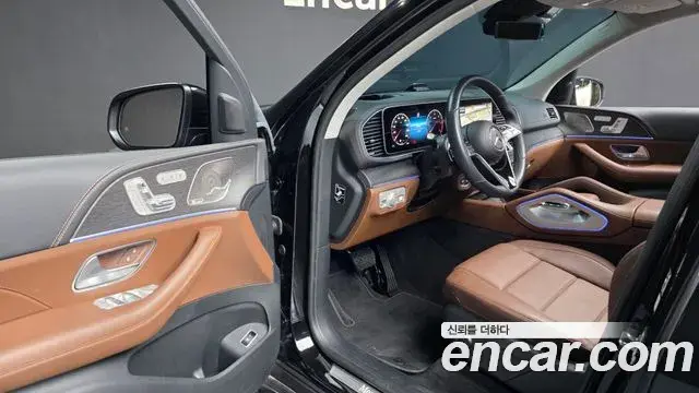 Mercedes-Benz GLE-Class 2024 — Photo 10/38