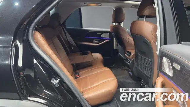 Mercedes-Benz GLE-Class 2024 — Photo 28/38