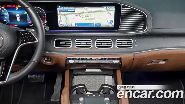 Mercedes-Benz GLE-Class 2024 — Photo 19/38