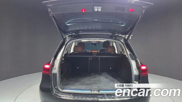 Mercedes-Benz GLE-Class 2024 — Photo 8/38