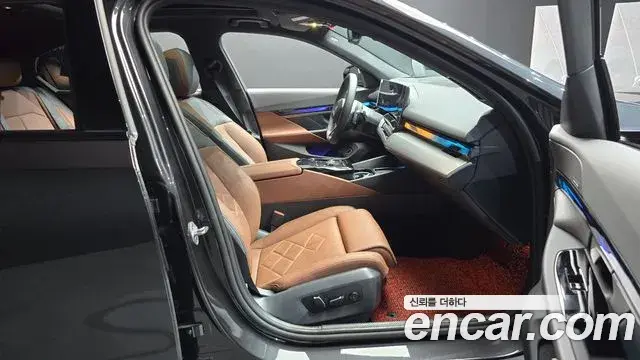 BMW 5 Series 2026 — ფოტო 21/31