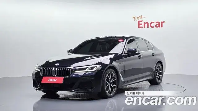 BMW 5 Series 2021 — Şəkil 8/34