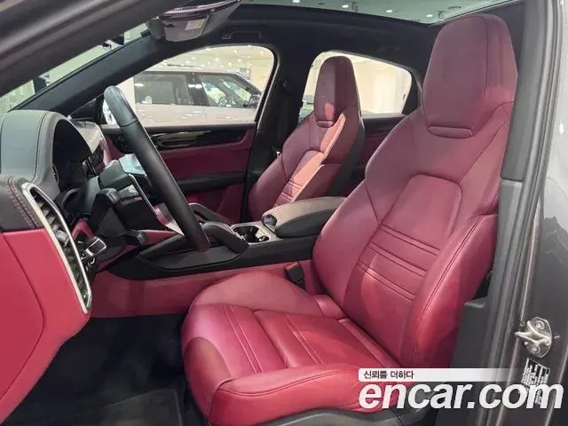 Porsche Cayenne 2020 — Photo 16/20