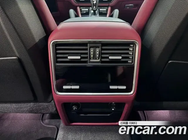 Porsche Cayenne 2020 — Photo 9/20