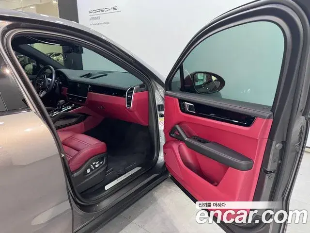 Porsche Cayenne 2020 — Photo 6/20