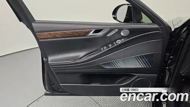 Genesis G80 2022 — Photo 2/31
