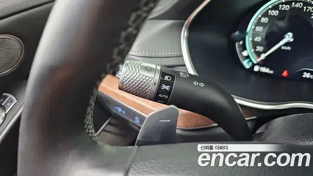 Genesis G80 2022 — Photo 19/31